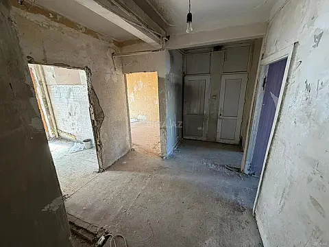 Satılır 3 otaqlı mənzil 80 m² — Bakı, Həzi Aslanov qəs. 3 otaq 80.00 m²