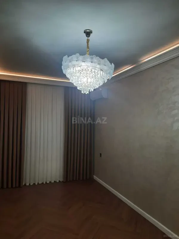 Satılır 3 otaqlı mənzil 93 m²