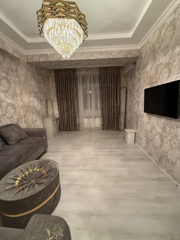 Kirayə verilir 2 otaqlı mənzil 55 m²