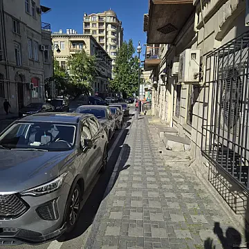 Kirayə verilir 7 otaqlı ofis 180 m² — Bakı, Nizami 7 otaq 180.00 m²