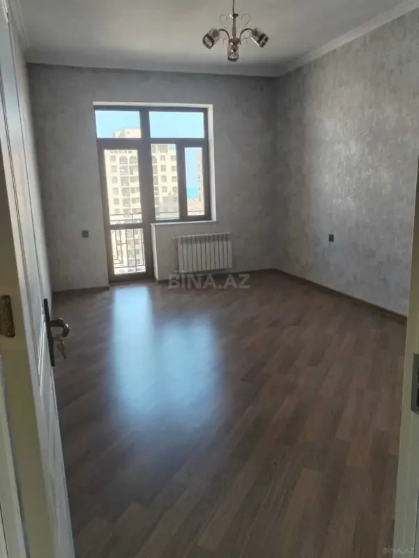 Satılır 2 otaqlı mənzil 95 m²