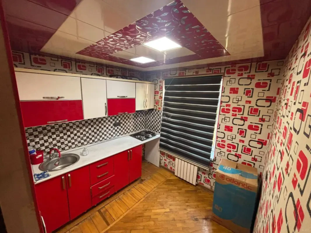 Kirayə verilir 2 otaqlı mənzil 50 m²