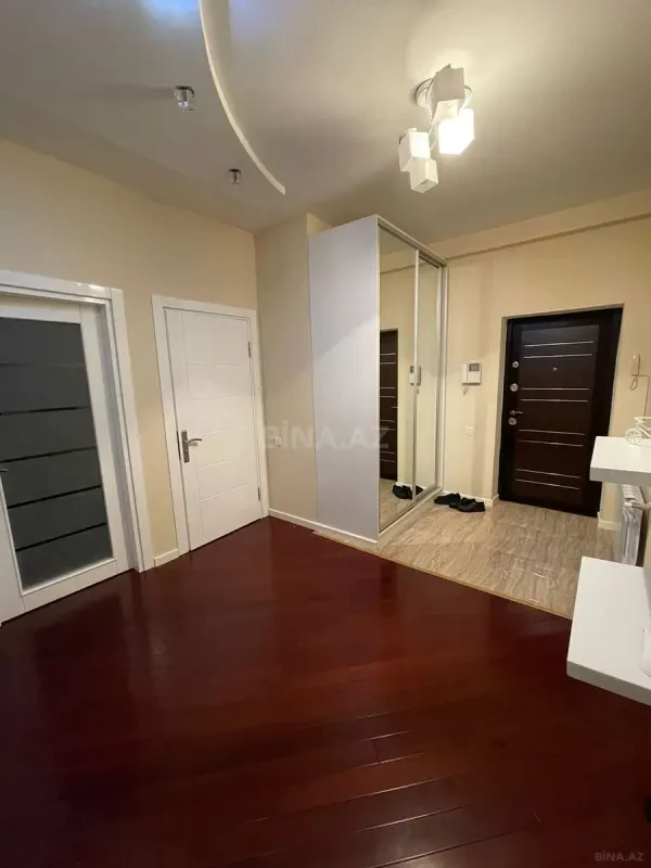 Kirayə verilir 2 otaqlı mənzil 100 m²