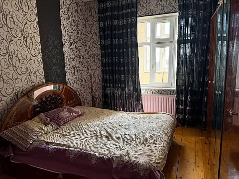 Kirayə verilir 4 otaqlı mənzil 145 m² — Bakı 4 otaq 145.00 m²
