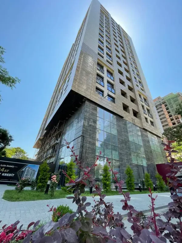 Satılır 2 otaqlı mənzil 97 m²