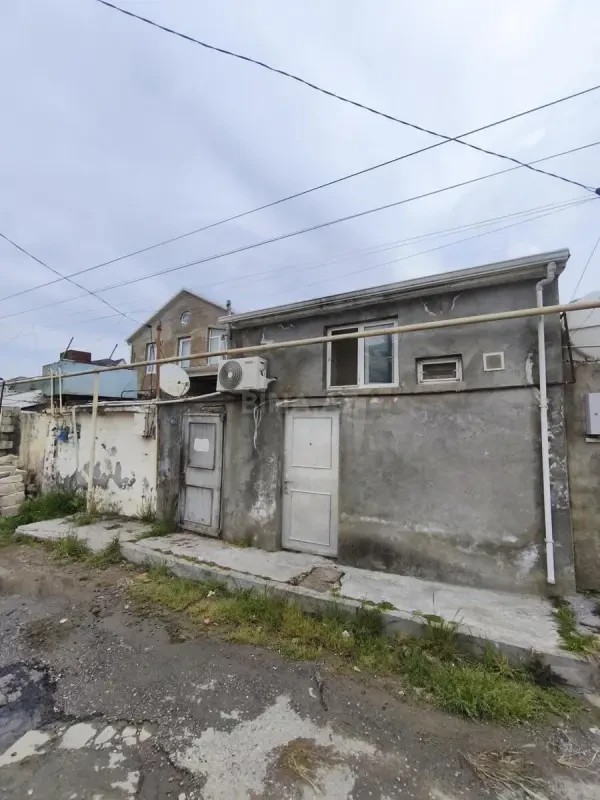 Satılır 4 otaqlı həyət evi 70 m²