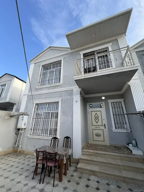 Satılır 4 otaqlı həyət evi 160 m²