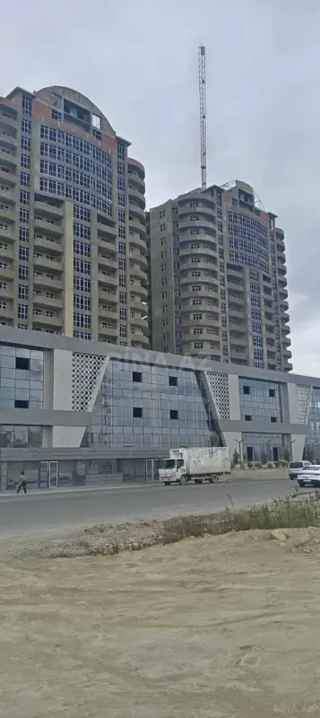 Satılır 2 otaqlı mənzil 77.8 m²