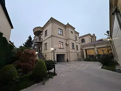 Satılır 7 otaqlı həyət evi 600 m² — Bakı, Badamdar 7 otaq 600.00 m²