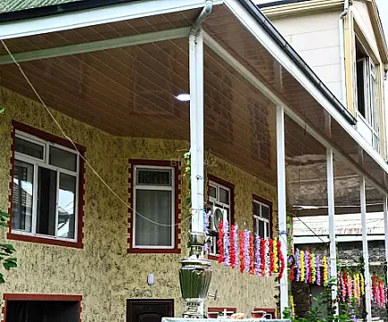 Kirayə verilir 8 otaqlı həyət evi 160 m² — Şəki 8 otaq 160.00 m²