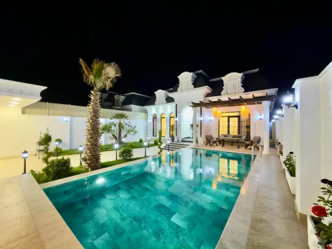 Satılır 5 otaqlı həyət evi 225 m²