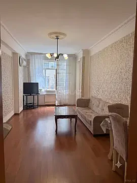 Kirayə verilir 3 otaqlı mənzil 90 m² — Bakı, Nərimanov 3 otaq 90.00 m²