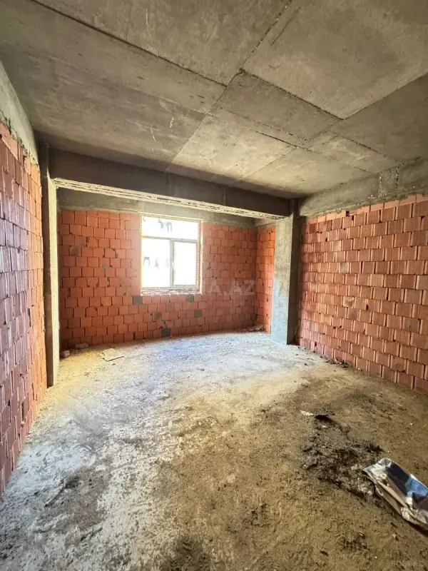 Satılır 1 otaqlı mənzil 57 m²