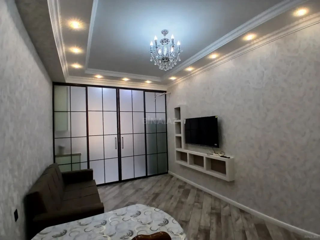 Kirayə verilir 2 otaqlı mənzil 70 m²