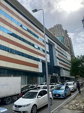 Satılır 4 otaqlı mənzil 300 m² — Bakı 4 otaq 300.00 m²