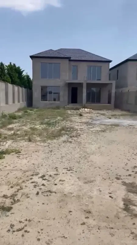 Satılır 7 otaqlı həyət evi 290 m²