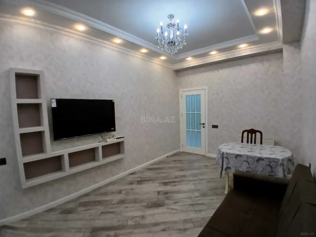 Kirayə verilir 2 otaqlı mənzil 70 m²