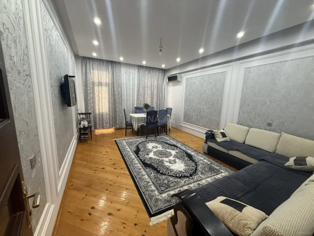 Satılır 2 otaqlı mənzil 70 m²