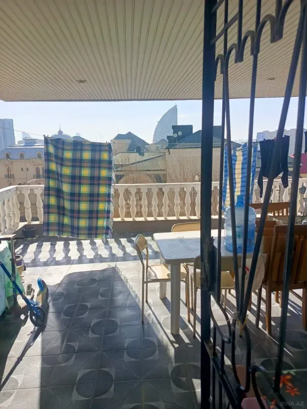 Satılır 3 otaqlı mənzil 114 m²