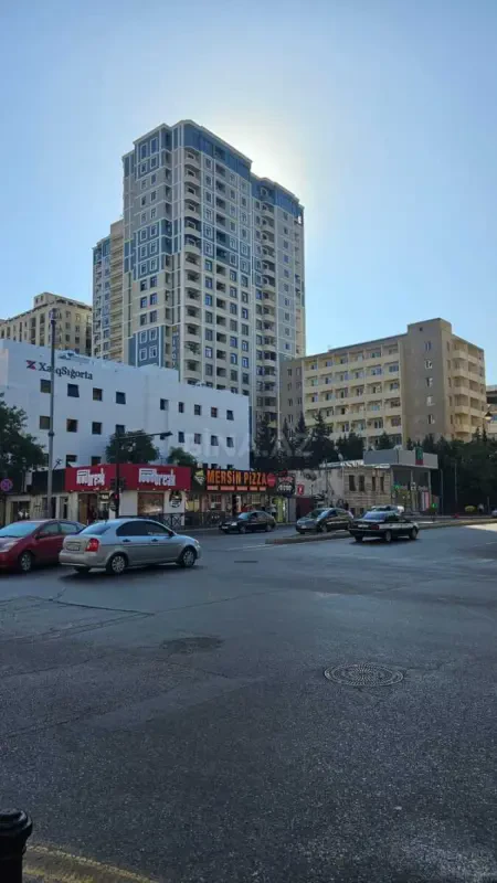 Kirayə verilir 2 otaqlı mənzil 70 m²