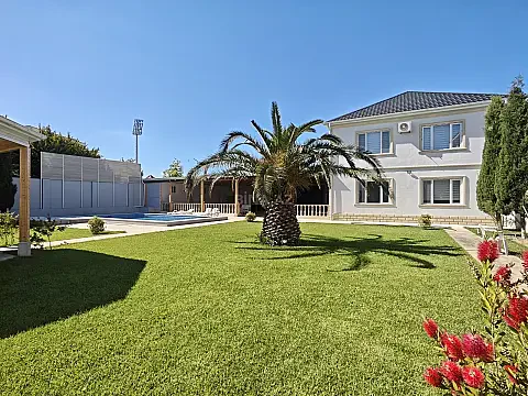 Kirayə verilir 5 otaqlı həyət evi 240 m² — Bakı, Mərdəkan 5 otaq 240.00 m²