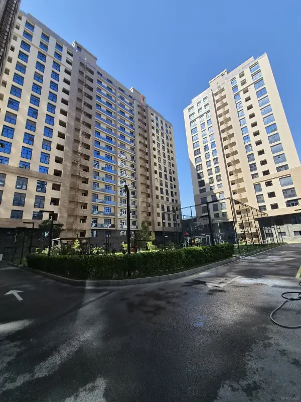 Satılır 4 otaqlı mənzil 149 m²