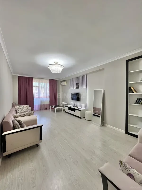 Satılır 2 otaqlı mənzil 93 m²