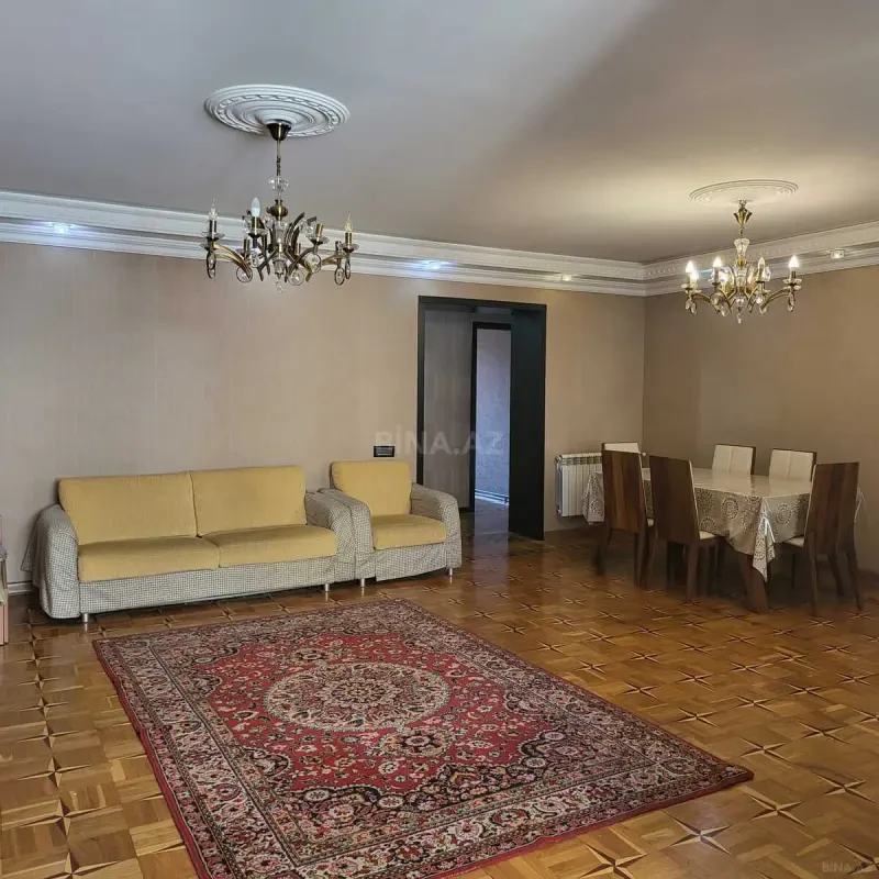 Satılır 3 otaqlı mənzil 110 m²