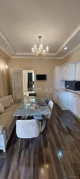 Satılır 3 otaqlı mənzil 173 m² — Bakı 3 otaq 173.00 m²