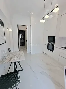 Kirayə verilir 3 otaqlı mənzil 132 m² — Bakı 3 otaq 132.00 m²