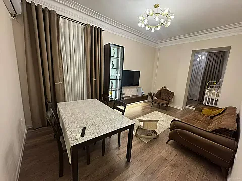 Satılır 2 otaqlı mənzil 70 m² — Bakı, Nizami 2 otaq 70.00 m²