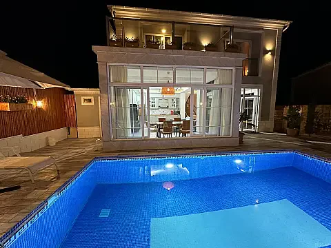 Kirayə verilir 4 otaqlı həyət evi 205 m² — Qəbələ 4 otaq 205.00 m²