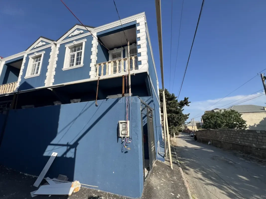 Satılır 4 otaqlı həyət evi 100 m²