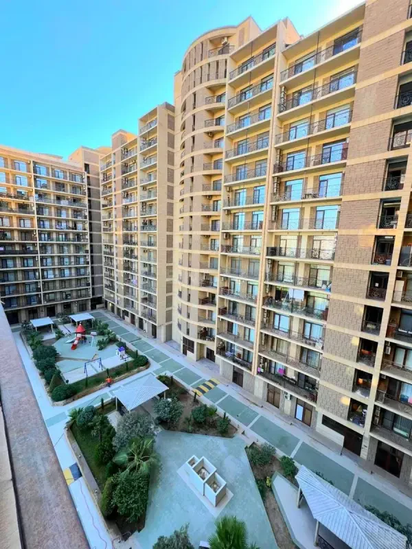 Kirayə verilir 3 otaqlı mənzil 140 m²