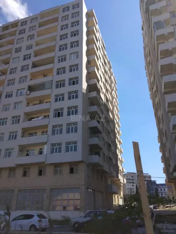 Satılır 4 otaqlı mənzil 155 m²