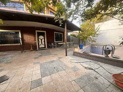 Satılır 9 otaqlı həyət evi 500 m² — Bakı, İnşaatçılar 9 otaq 500.00 m²