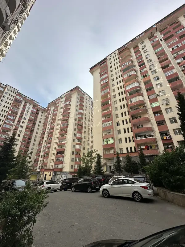 Kirayə verilir 2 otaqlı mənzil 75 m²