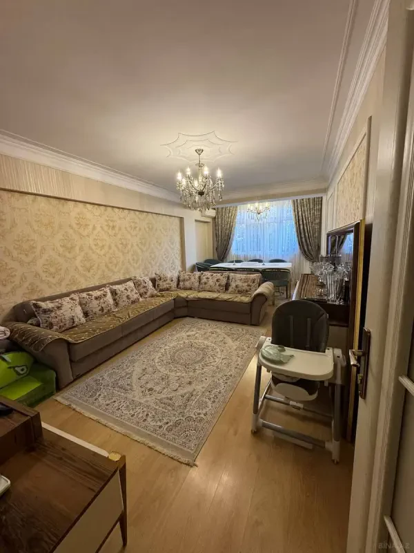 Kirayə verilir 3 otaqlı mənzil 110 m²