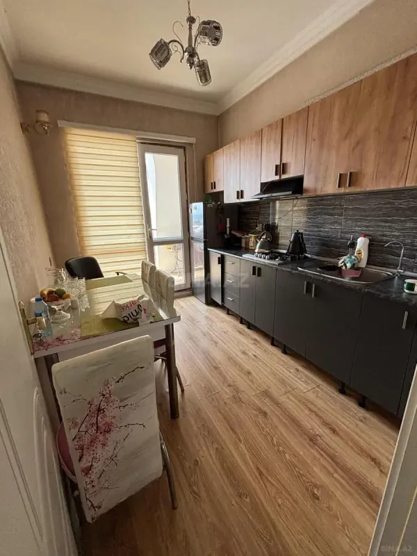 Satılır 3 otaqlı mənzil 124 m²