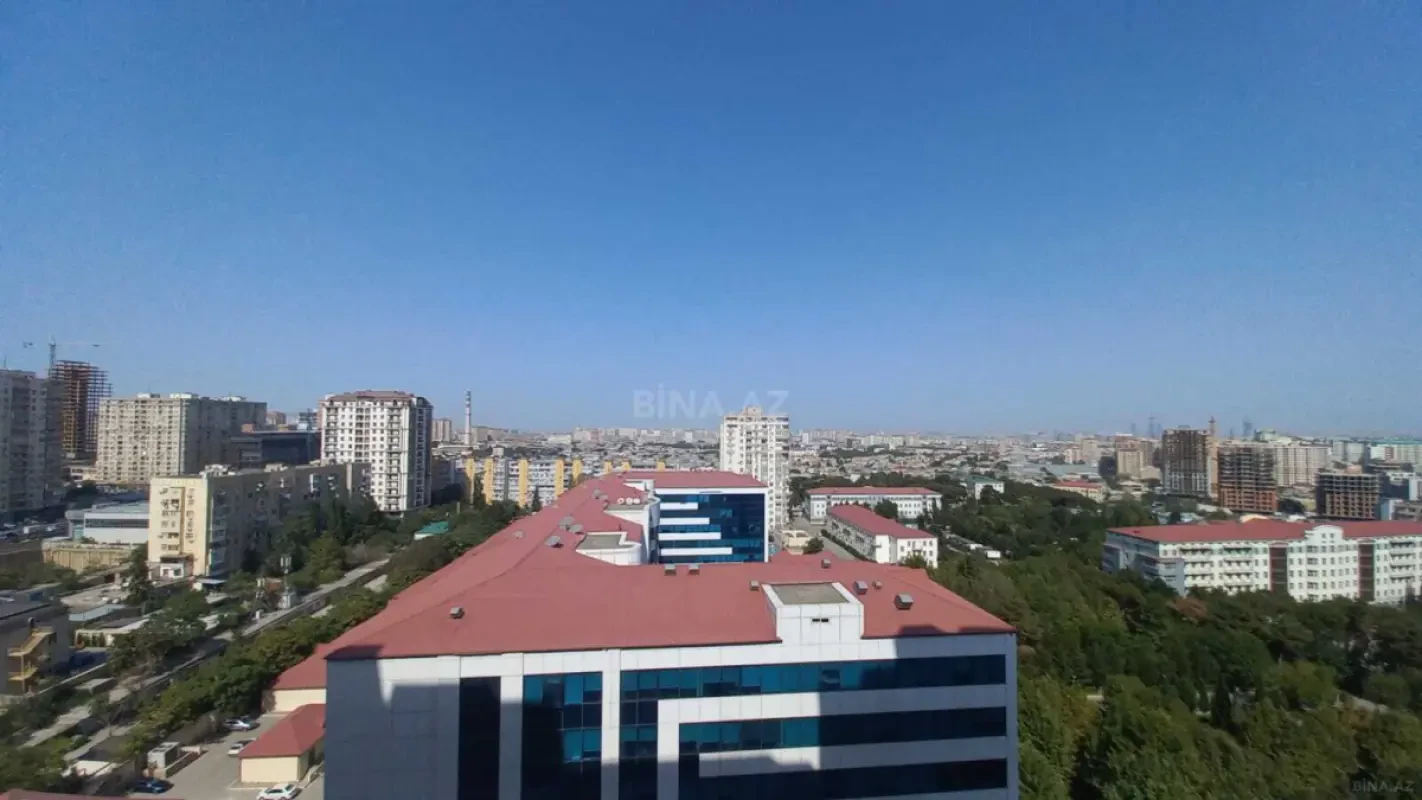 Satılır 4 otaqlı mənzil 158 m²