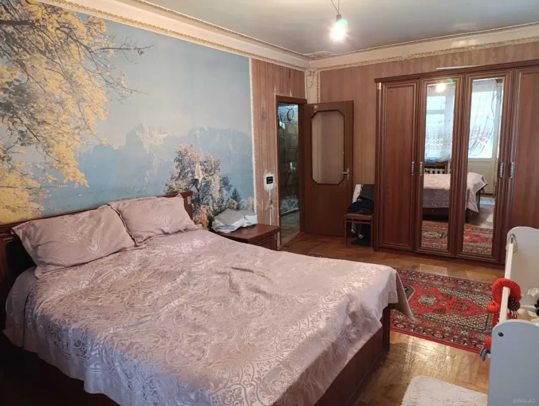 Satılır 4 otaqlı mənzil 120 m²