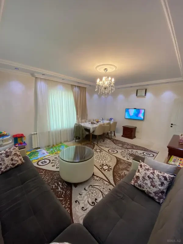 Satılır 6 otaqlı həyət evi 260 m²