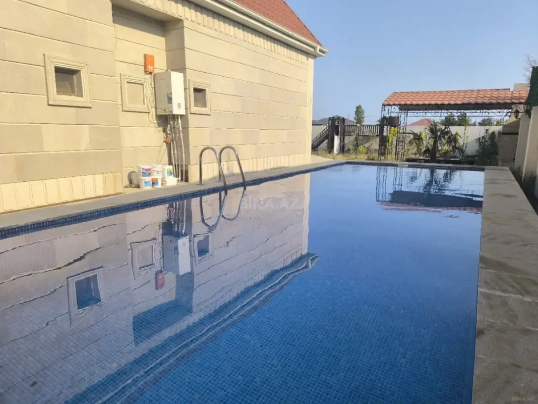 Satılır 7 otaqlı həyət evi 285 m²