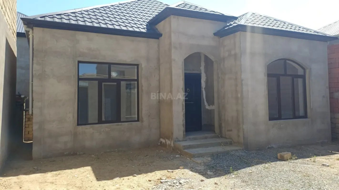 Satılır 4 otaqlı həyət evi 105 m²