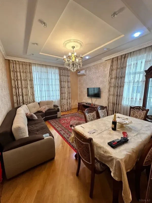 Kirayə verilir 2 otaqlı mənzil 100 m²