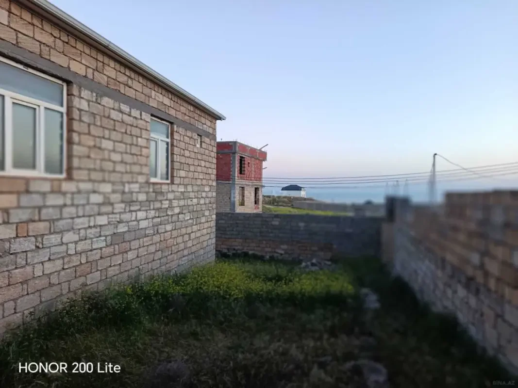 Satılır 4 otaqlı həyət evi 200 m²