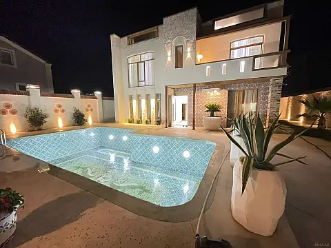 Satılır 7 otaqlı həyət evi 370 m² — Bakı, Novxanı 7 otaq 370.00 m²