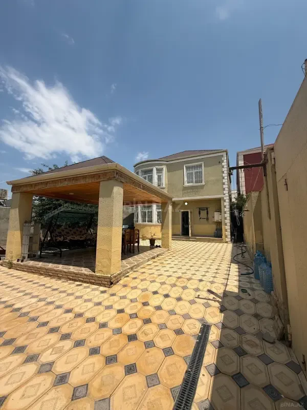 Satılır 4 otaqlı həyət evi 180 m²