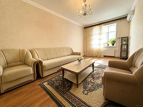 Satılır 3 otaqlı mənzil 90 m² — Bakı, Həzi Aslanov qəs. 3 otaq 90.00 m²