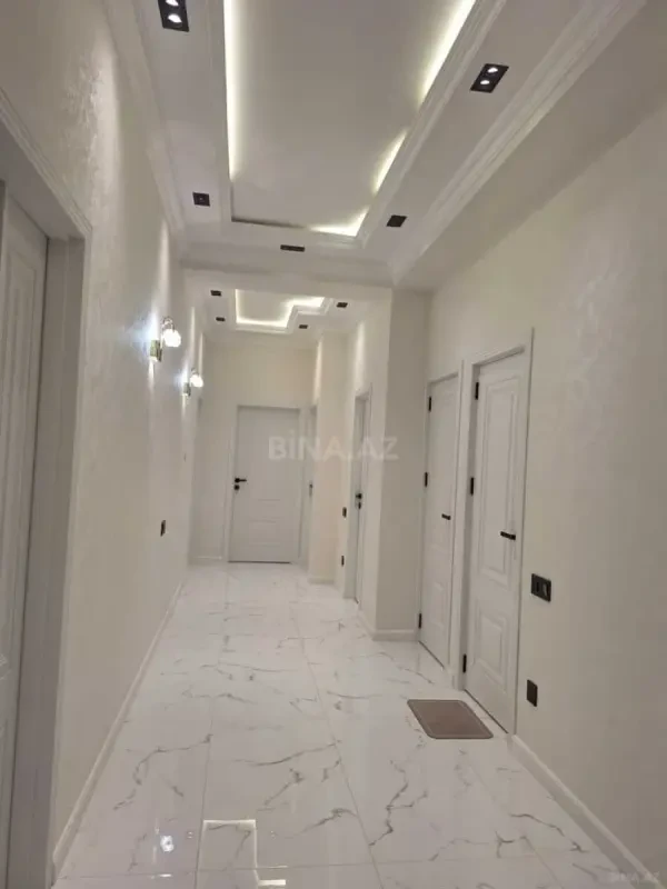 Satılır 3 otaqlı mənzil 145 m²